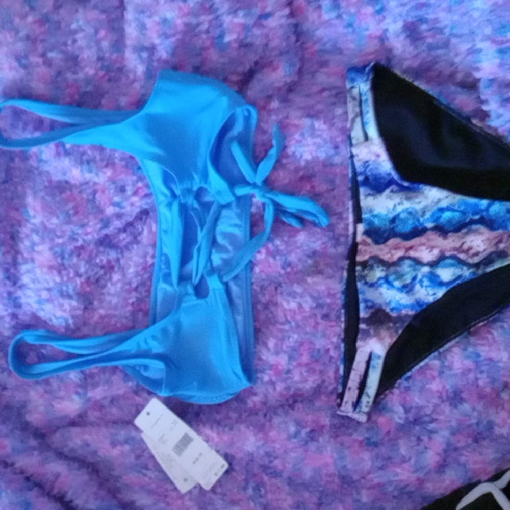 Bikini top light blue bye Catalina swimwear
